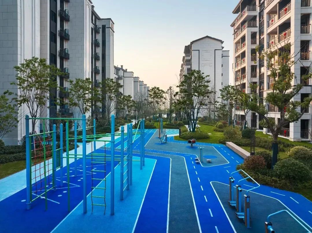 龙光为业主设计运动空间促进和谐社区建设