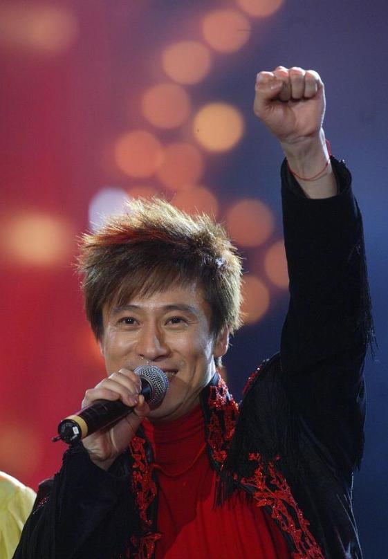 解晓东余佳恩夫妇,歌手解晓东简历