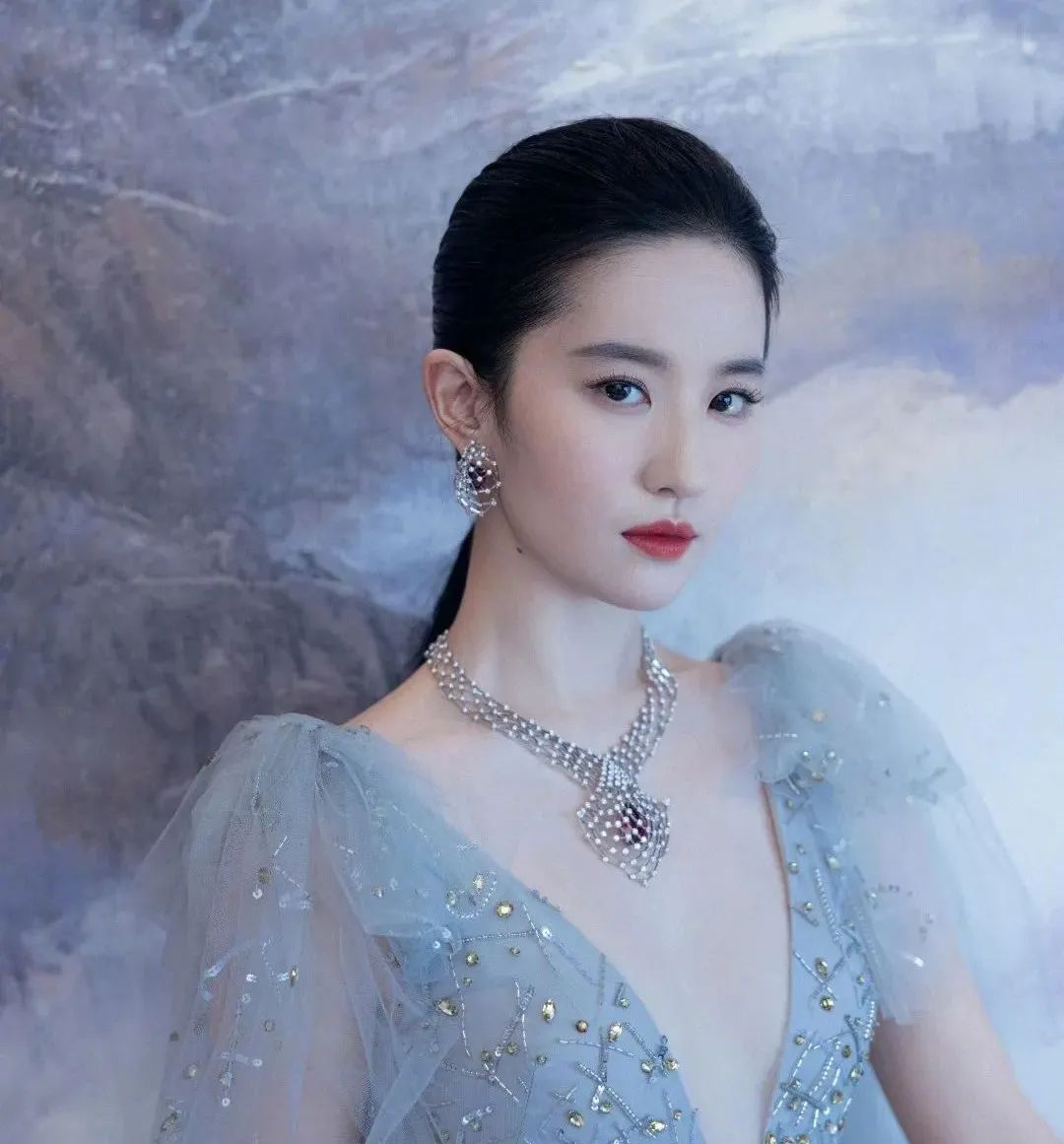 发量少如何打造蓬松颅顶,长脸型怎么打造高颅顶