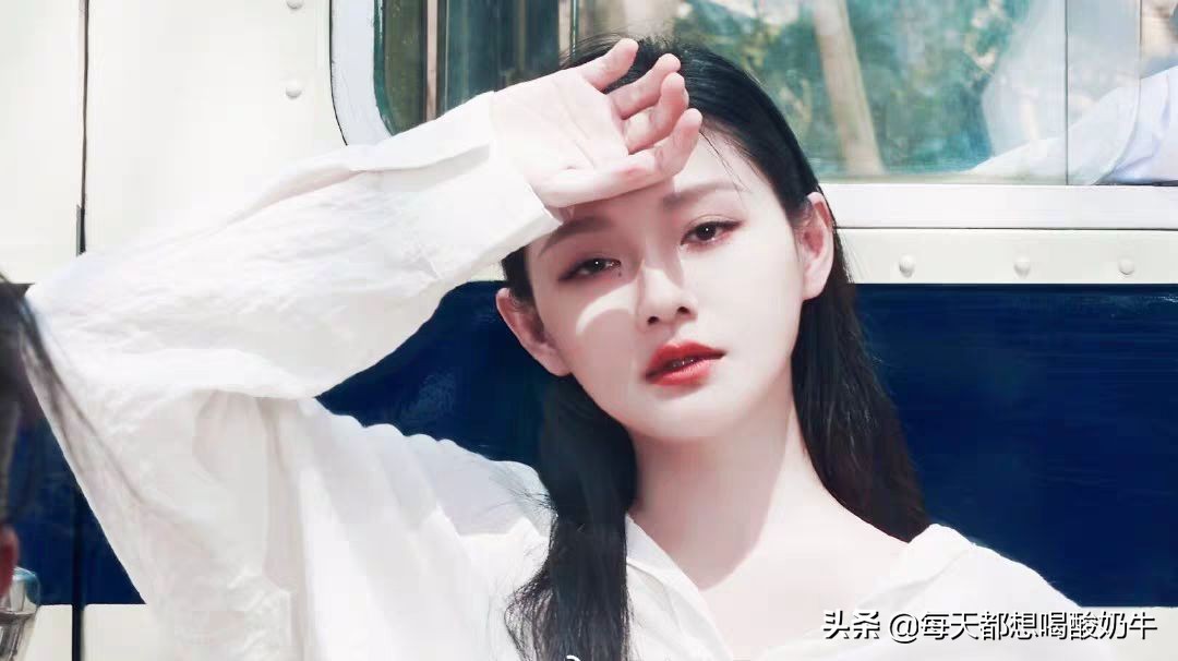 如何评价大s的颜值,大s女儿的真实长相