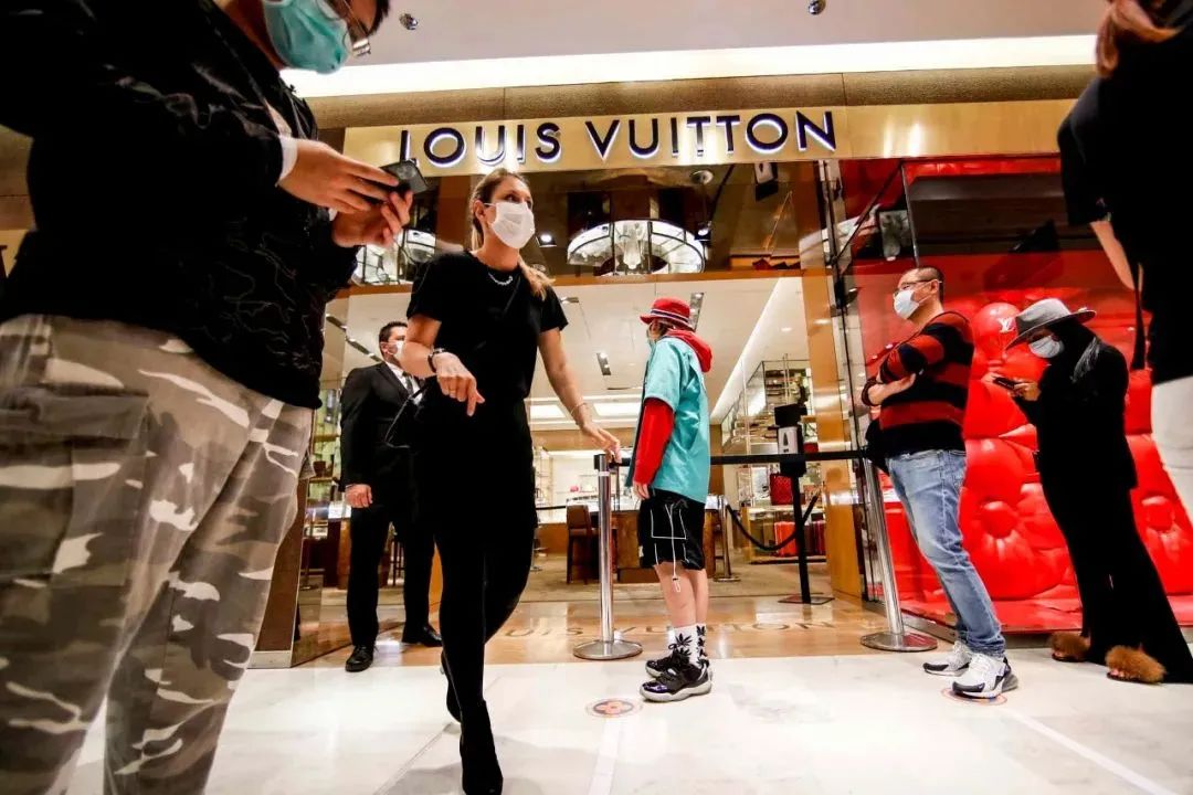 李宁竞争耐克阿迪,李宁和adidas