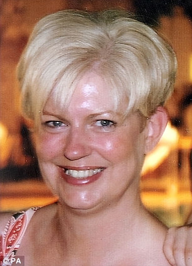 12岁男孩偷母亲衣服,7岁儿子偷母亲贴身衣物