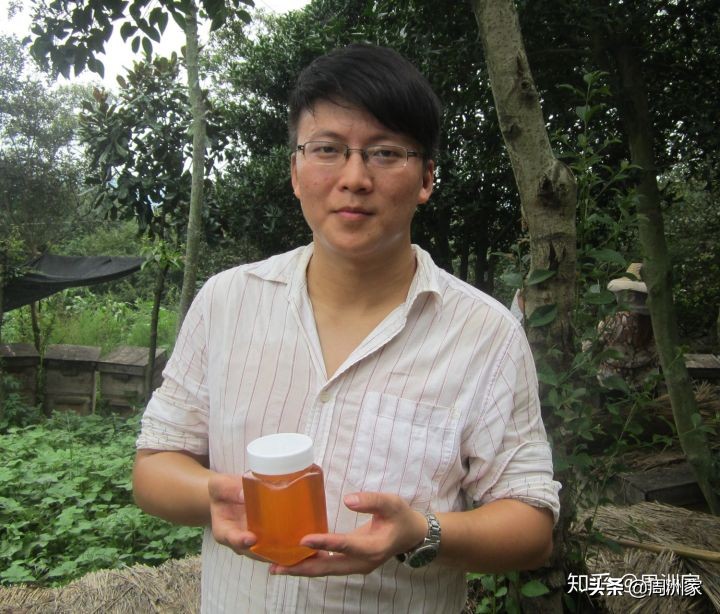 买的蜂蜜凝固了是怎么回事,买的蜂蜜结晶怎么回事