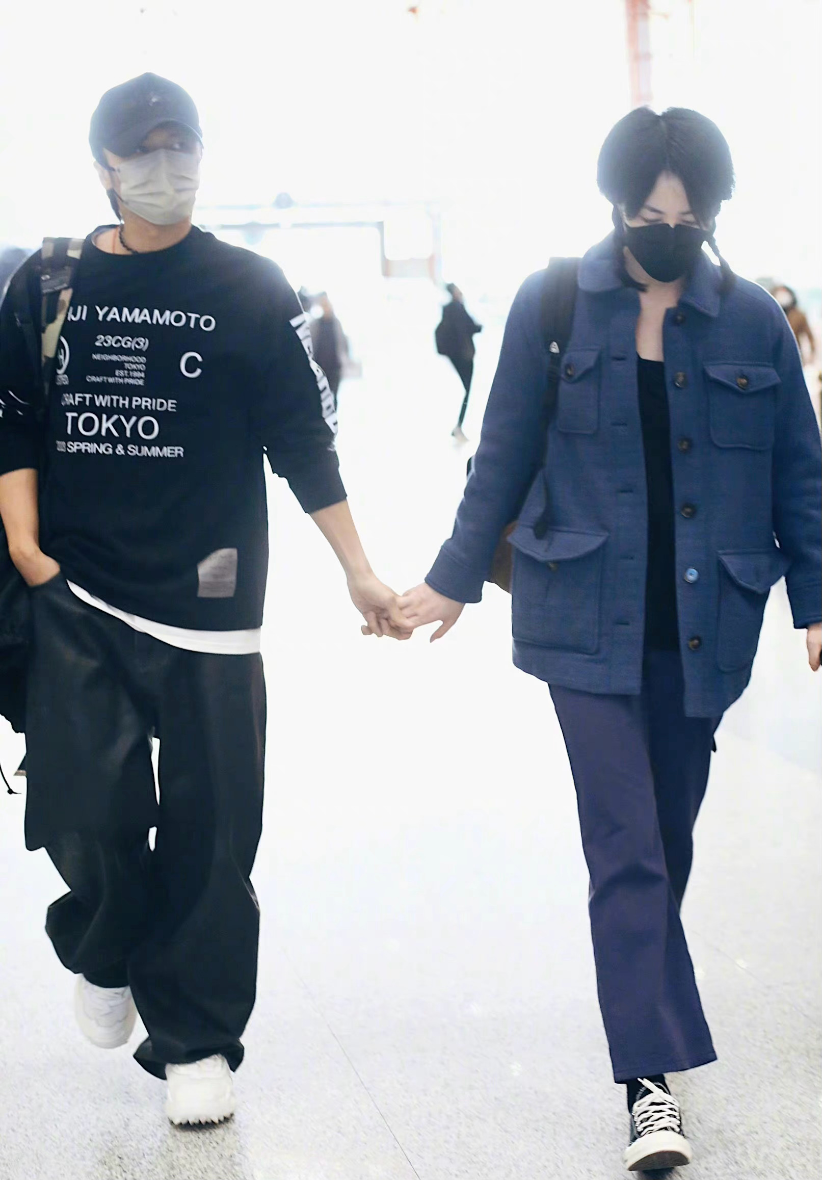 王菲谢霆锋牵手的轰动程度,王菲谢霆锋的坎坷十年经历