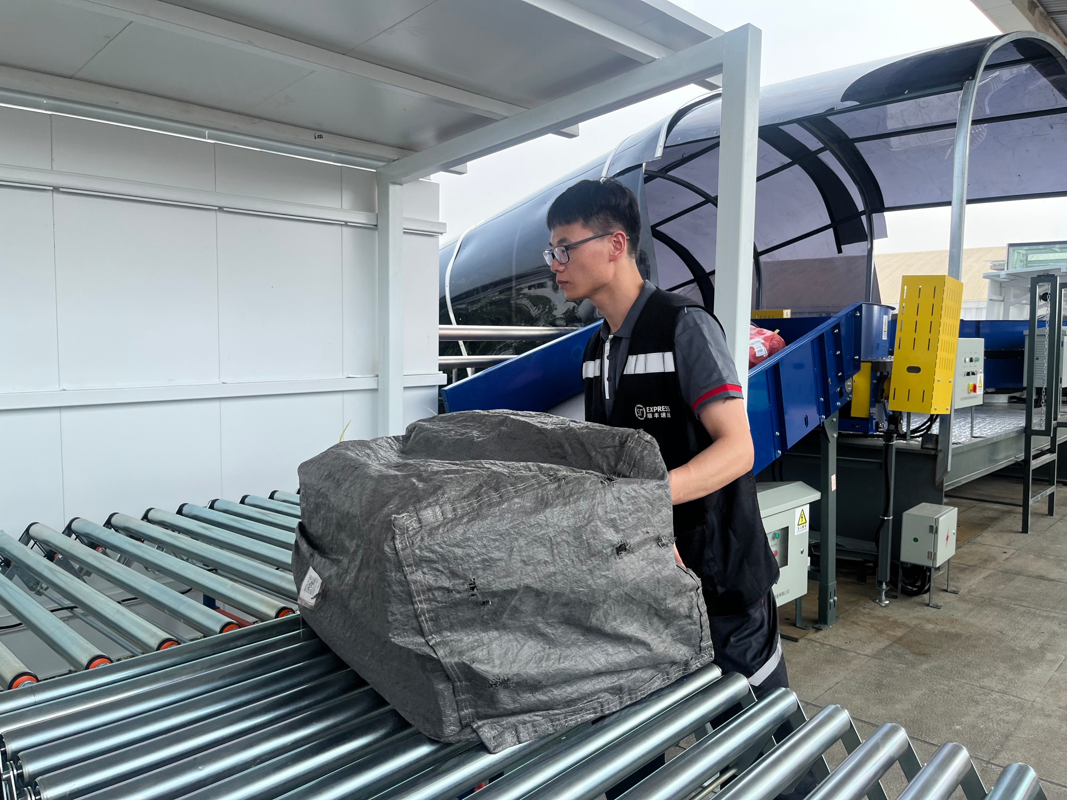 成都至昆明的高铁列车时刻表,成都至西昌高铁首发