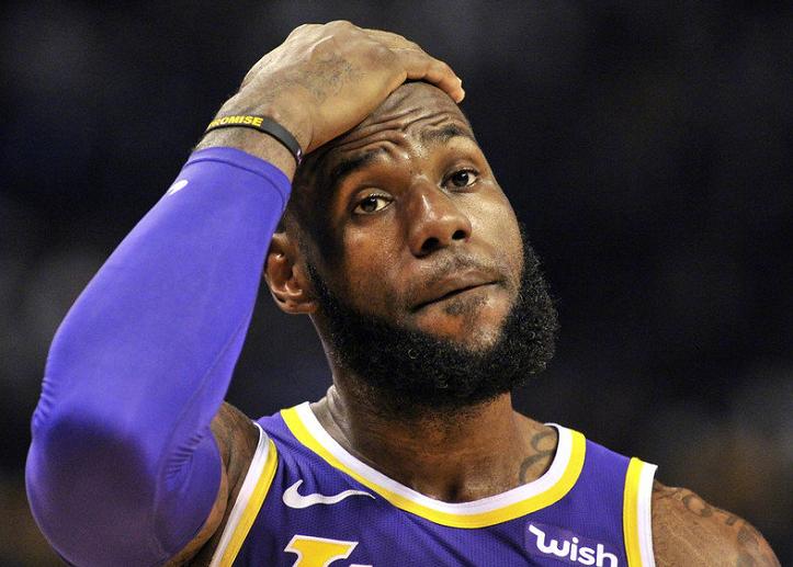 湖人球迷提前离场大逆转鹈鹕,湖人球迷提前离场