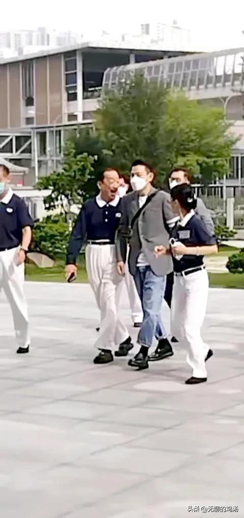 刘德华舅舅,刘德华为朱丽倩舅舅庆生