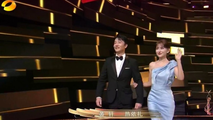 殷桃出席活动的造型,殷桃出席活动服装