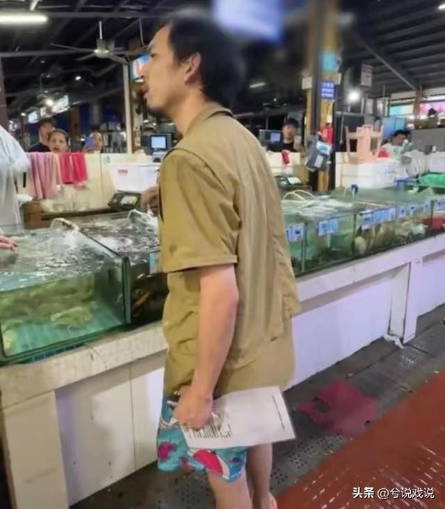 三亚的黑心海鲜市场,博主曝光三亚海鲜市场五两秤
