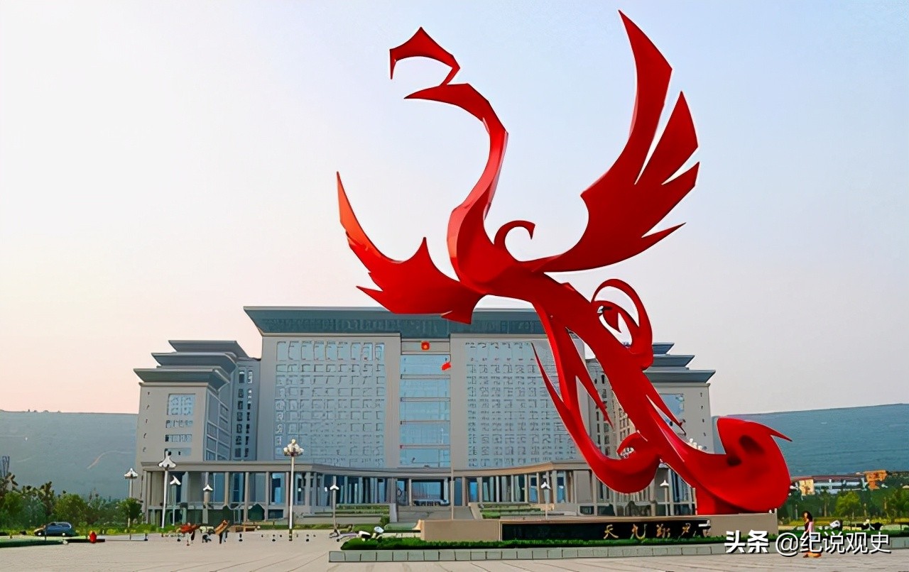 陕西一小墓出土价值超30亿珍宝,陕西穷人墓