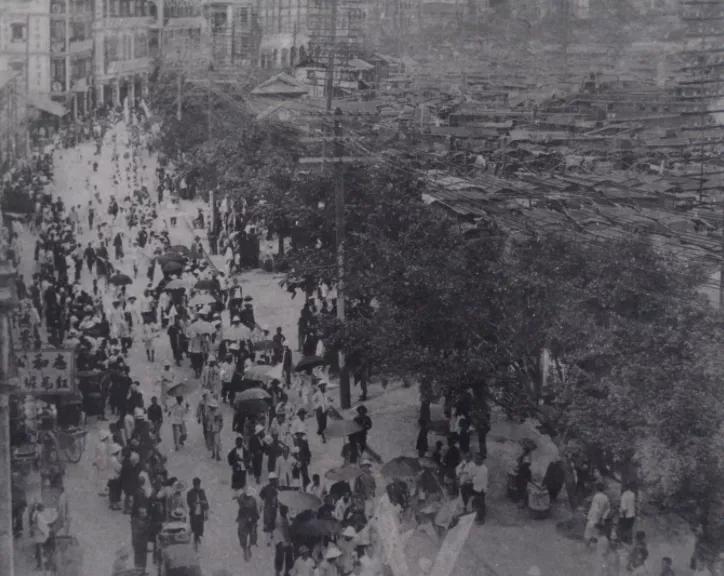 在香港，人们是怎么被文言文*脑洗**成“港独”的？