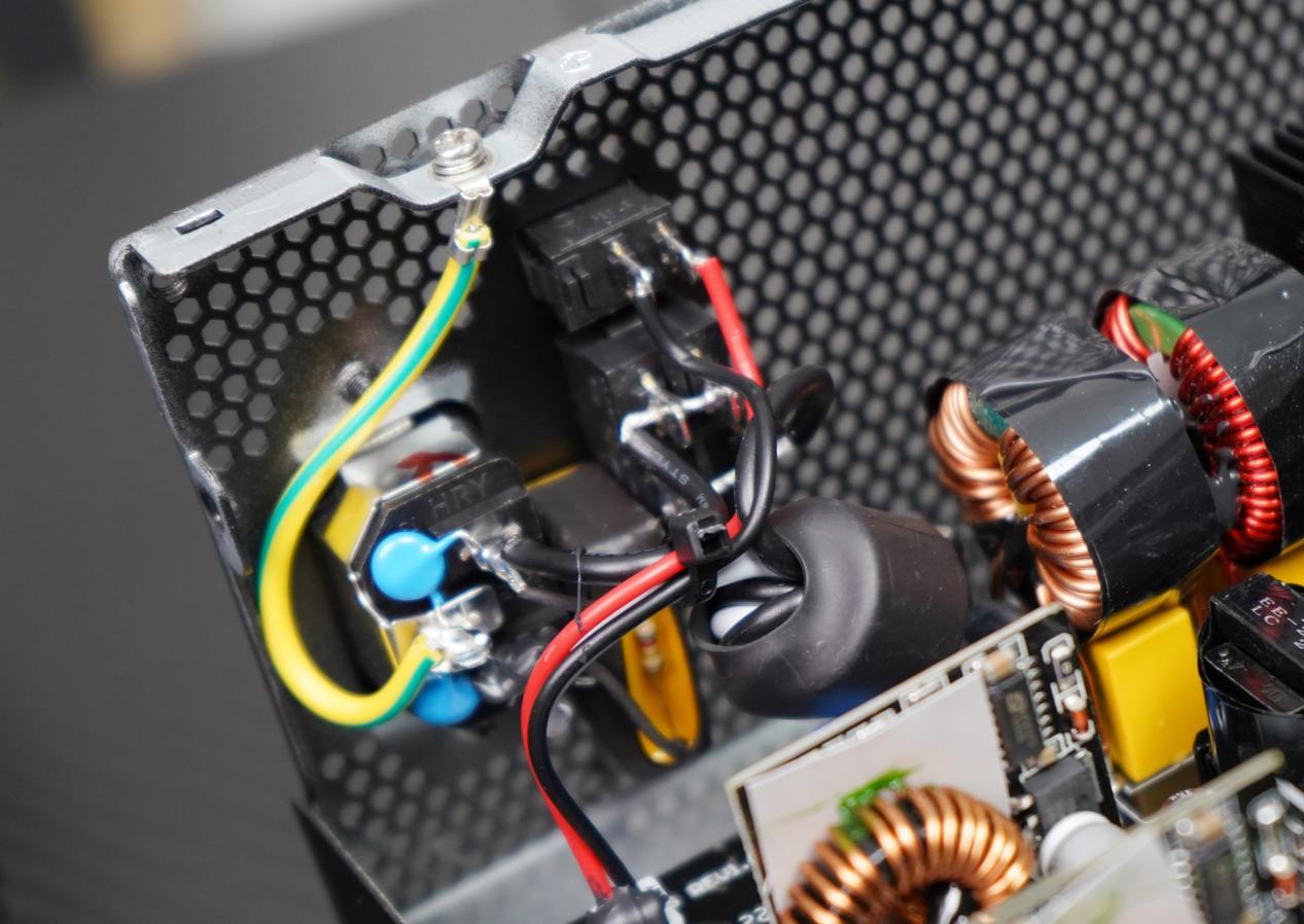 白色电源850w全模组atx3.0质保10年,10年质保atx电源