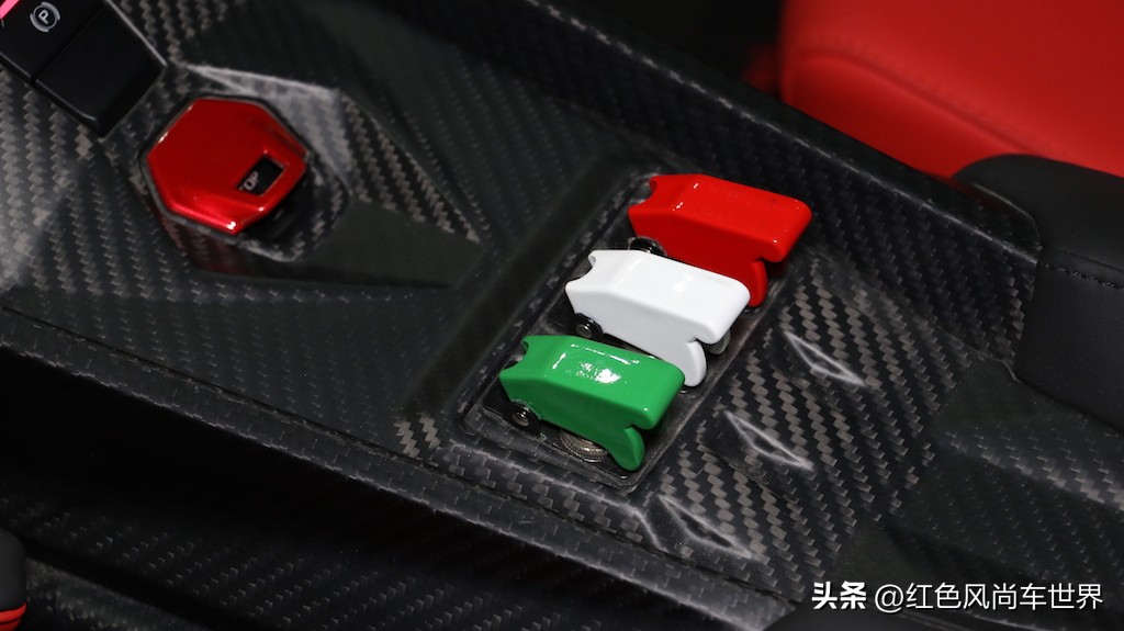 兰博基尼毒药,兰博基尼比毒药还难得一见