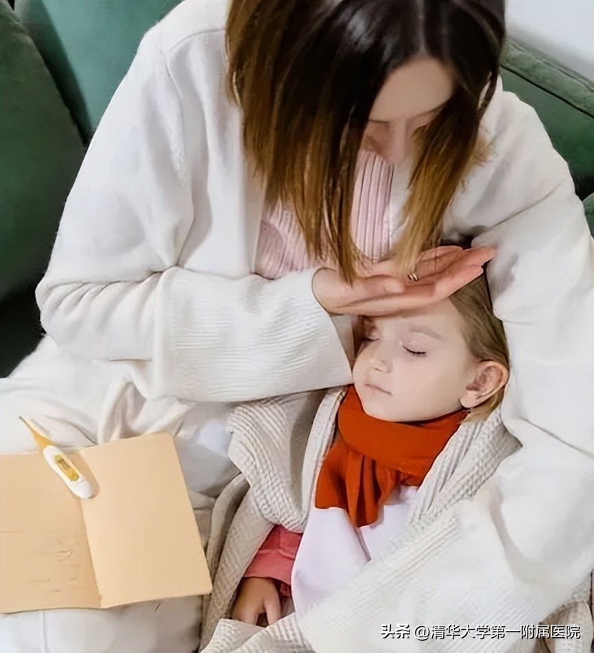 快4个月的宝宝不明原因哭闹,新生儿快满月哭闹不止的原因