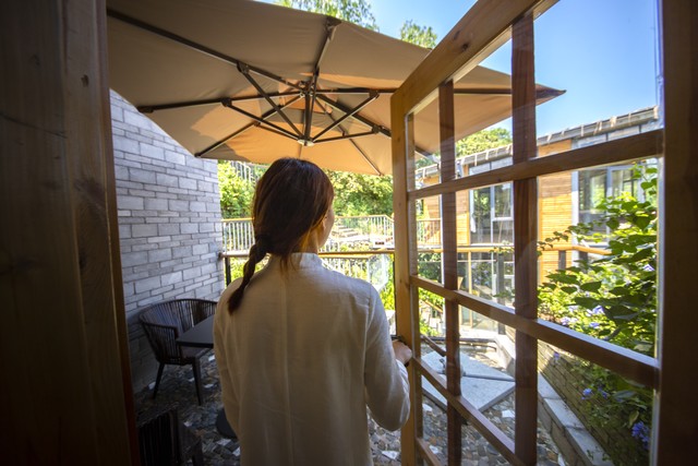 美女相亲62岁大叔,47岁美女相亲55岁大叔视频