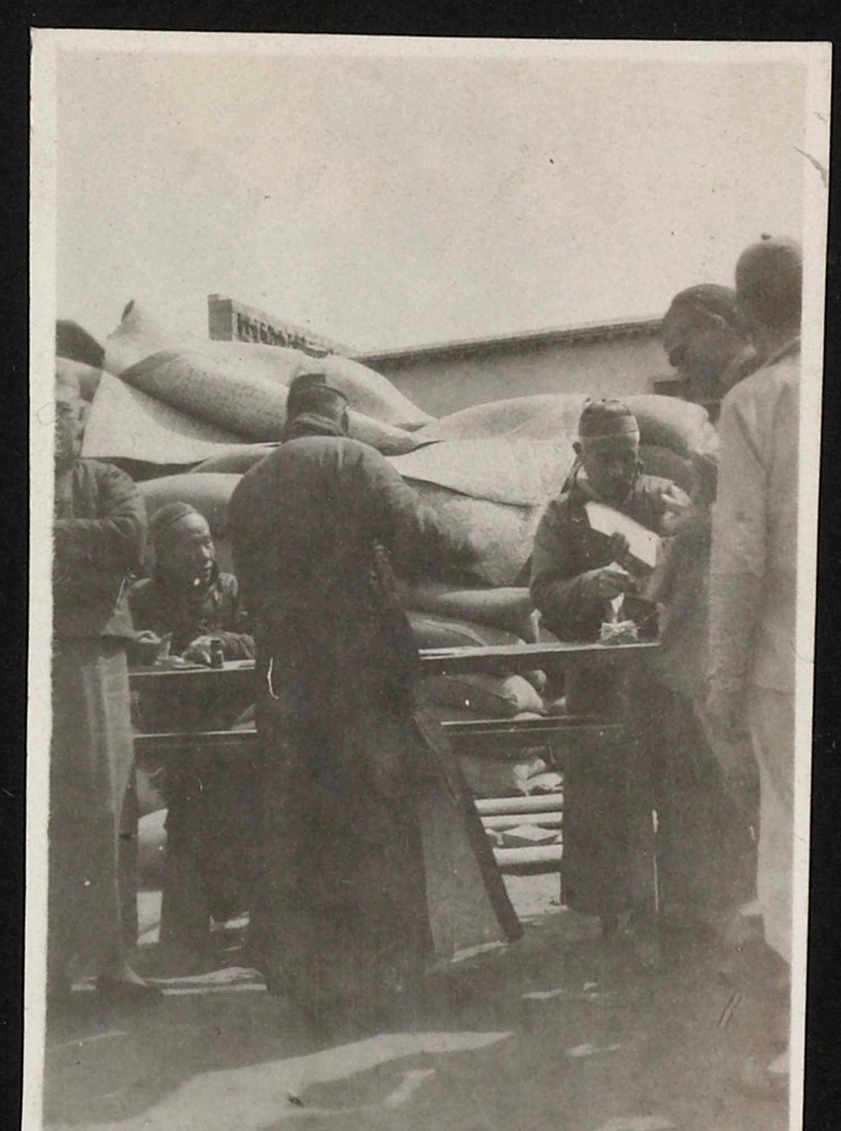 鏃ュ啗渚靛崕鍏借,鏃ユ湰渚靛崕鍏借鐓х墖