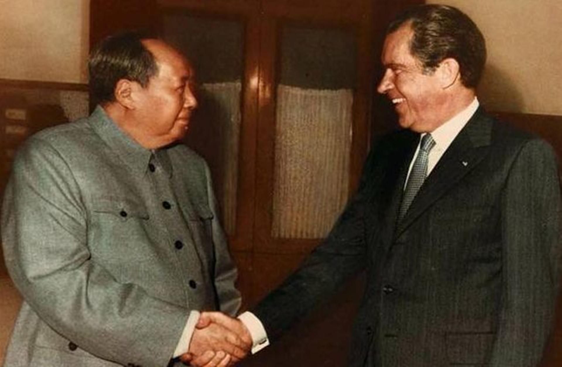 尼克松为何点名要看39军？周总理感觉奇怪，毛主席：他还是不服气