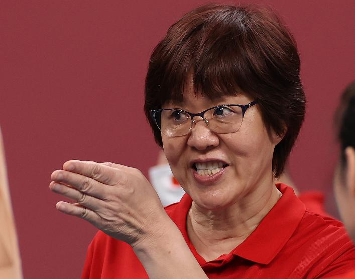 现实中的郎平和夺冠中的郎平,郎平为什么被称为传奇人物