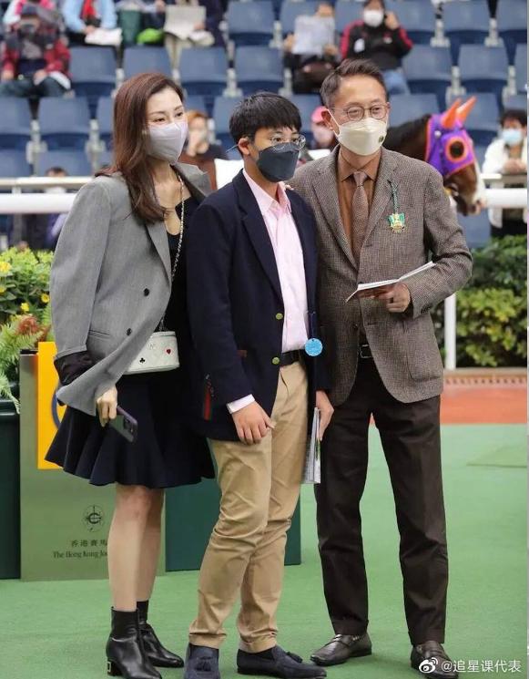 李嘉欣许晋亨结婚10年了还这么甜 (大刘李嘉欣许晋亨)