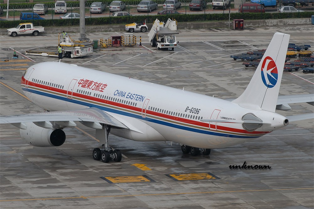 坐飞机应该注意哪些安全事项,坐飞机应该注意哪些事情