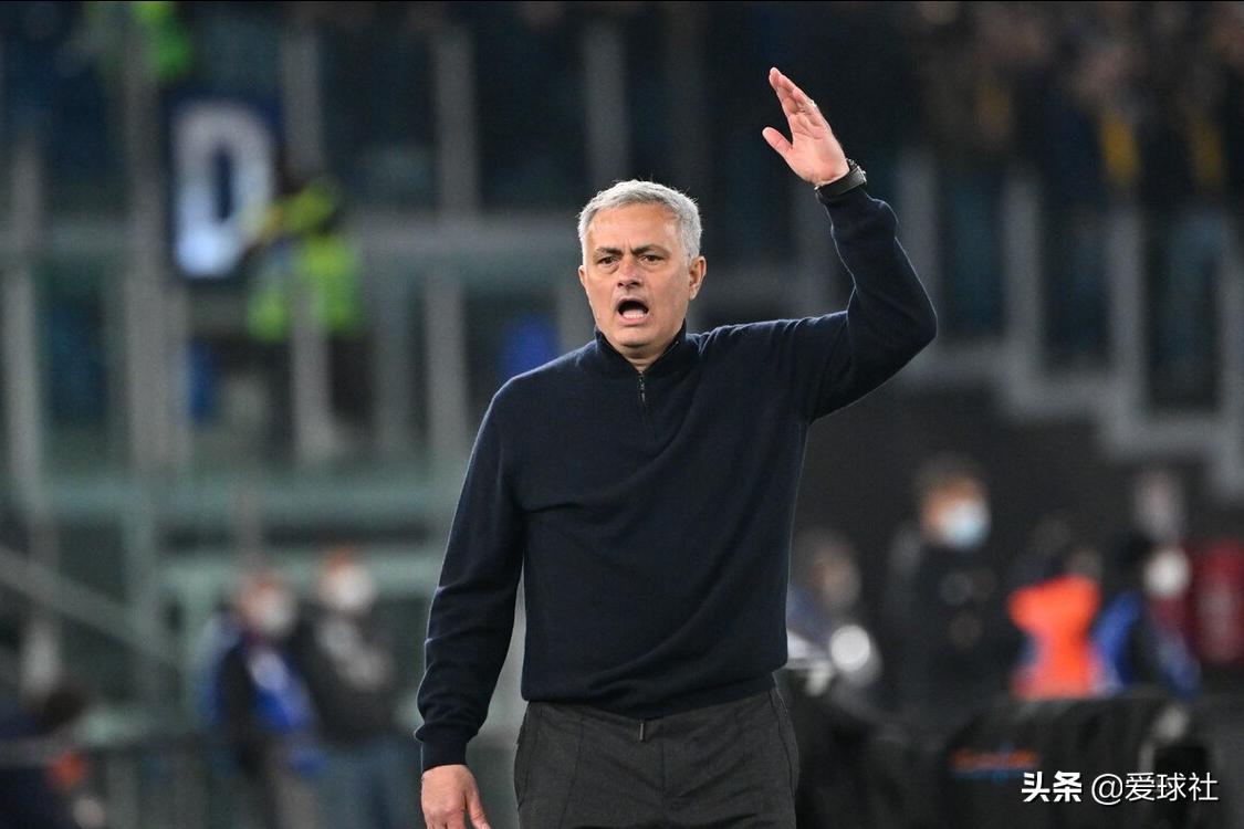 罗马夺冠穆里尼奥被抛起,罗马被黑点球