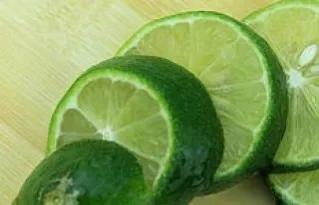 芒果超简单的夏日饮品,夏日必备芒果汁