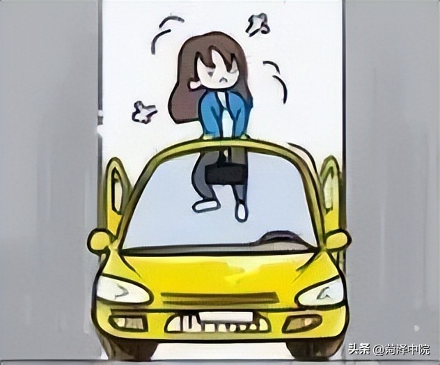 11万买了个停车位只能停半年,12万元买了车位