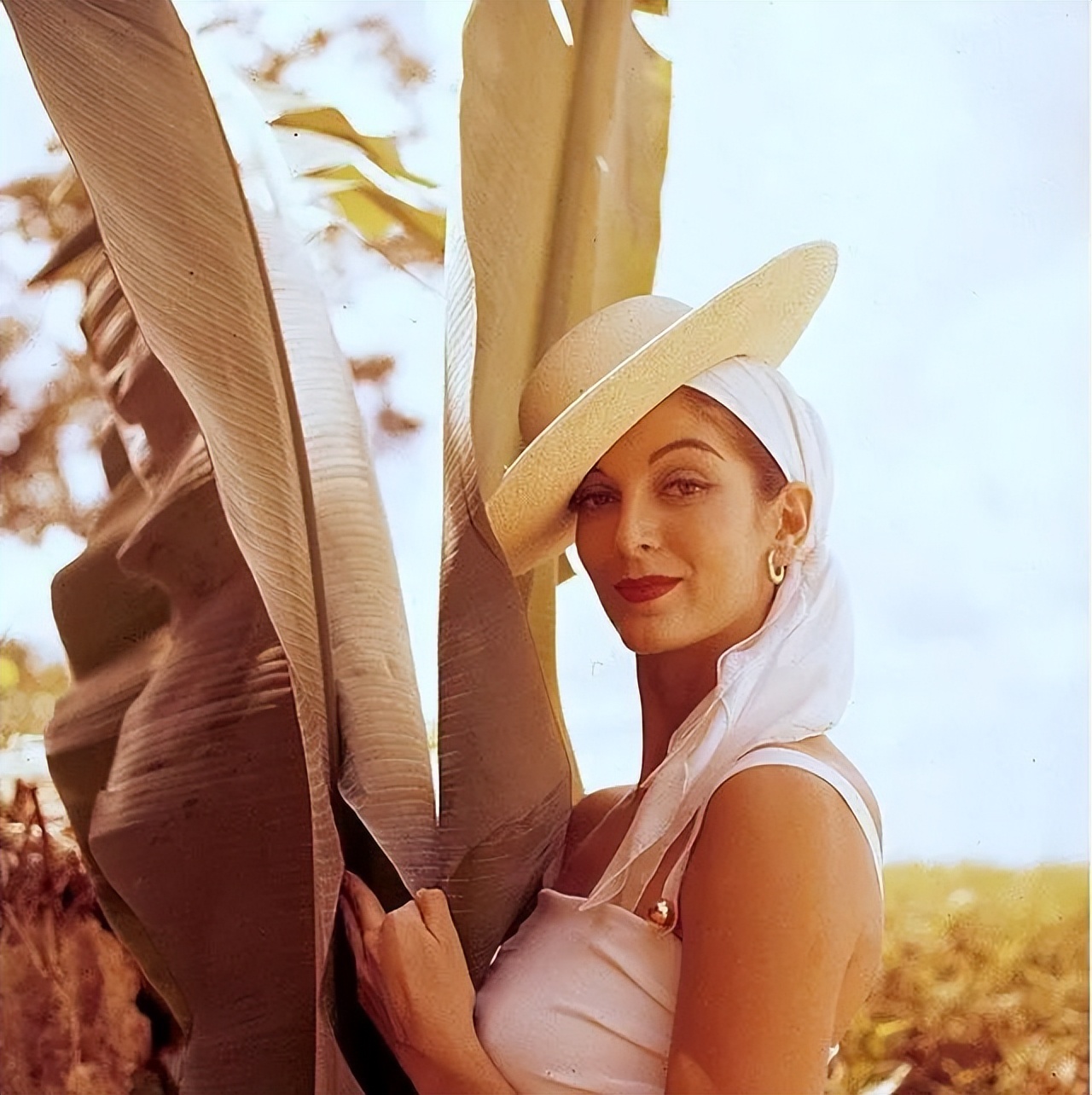 被渣男抛弃10年后霸气回归,被渣男抛弃背叛婚姻的女人