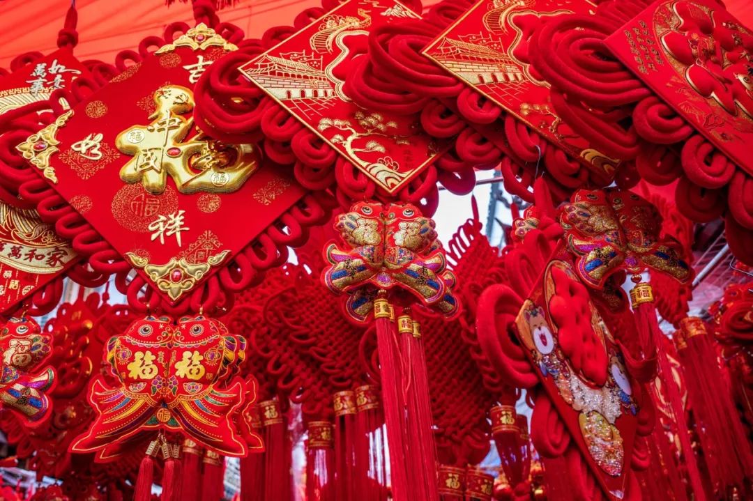 尼康z系列挂机镜头,尼康z24-200和24-120哪个好