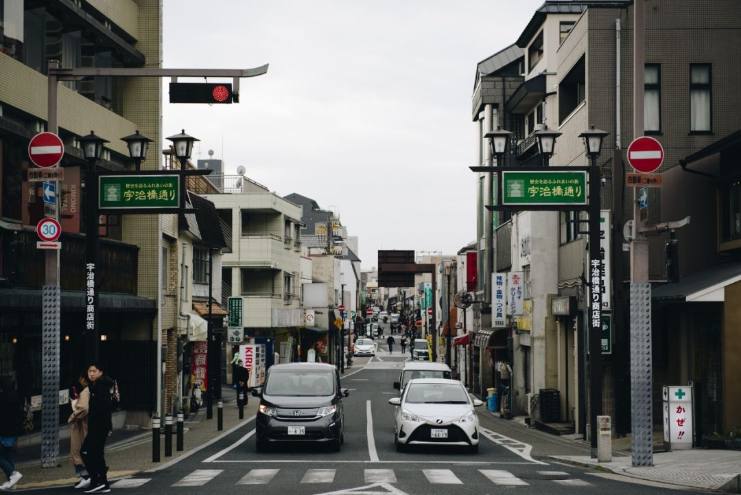 日本01年出生人口,日本01假面骑士