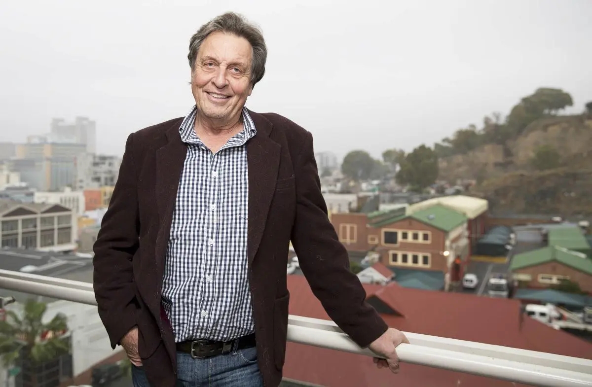 埃隆马斯克人物传记,埃隆马斯克是美国人吗