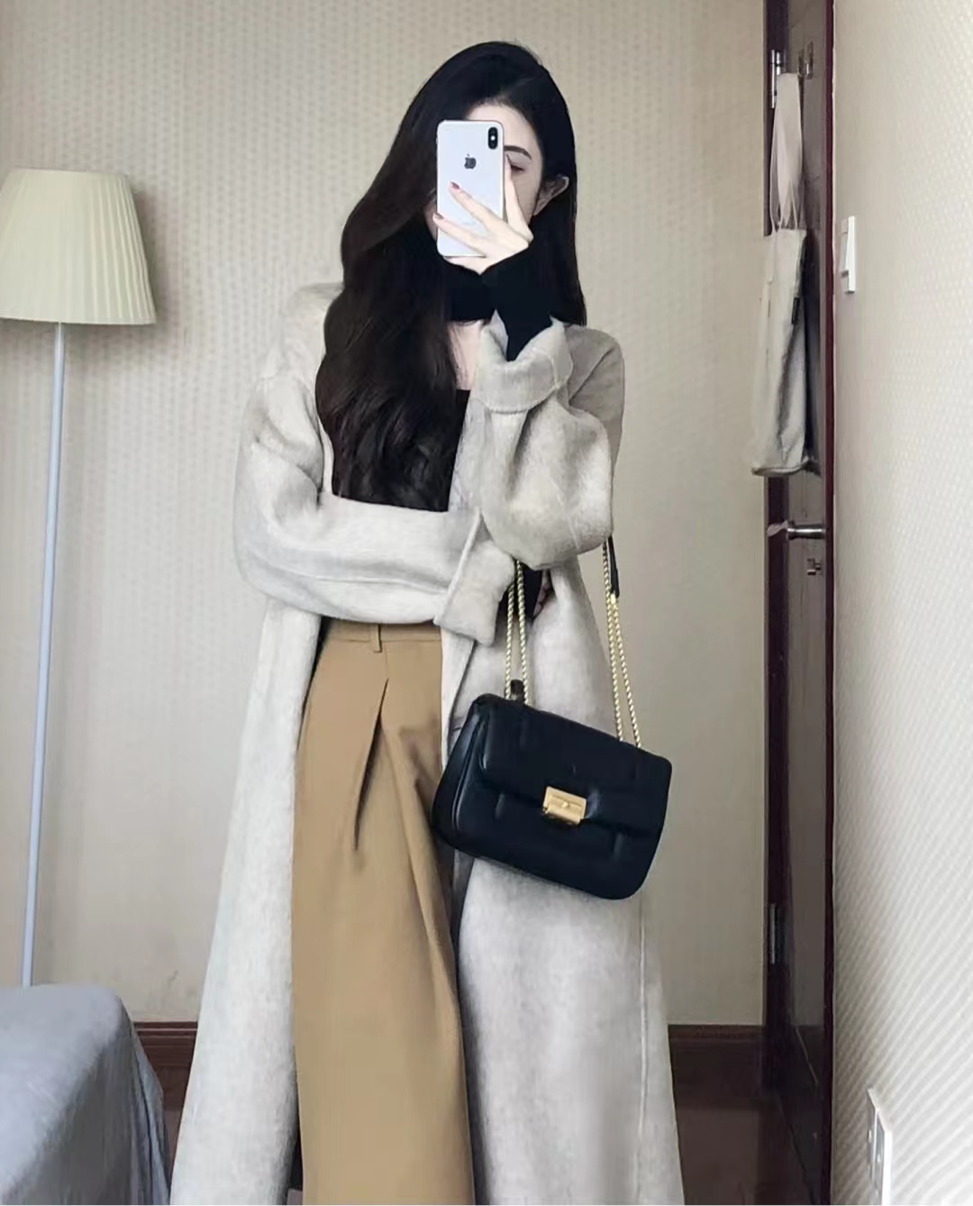 燕麦色大衣内搭什么颜色毛衣,燕麦色大衣高级穿搭图片