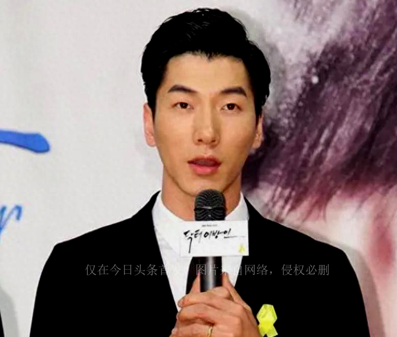 从红极一时到狼狈收场,从爆红到无人问津李炜