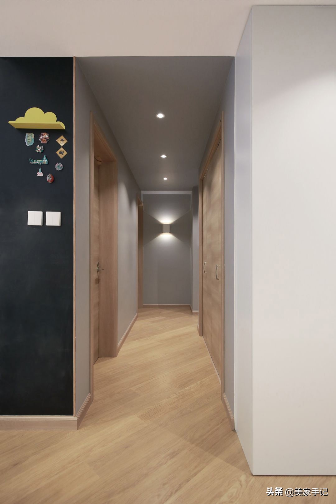 全屋都打柜子效果图,90平米极简装修打满柜子