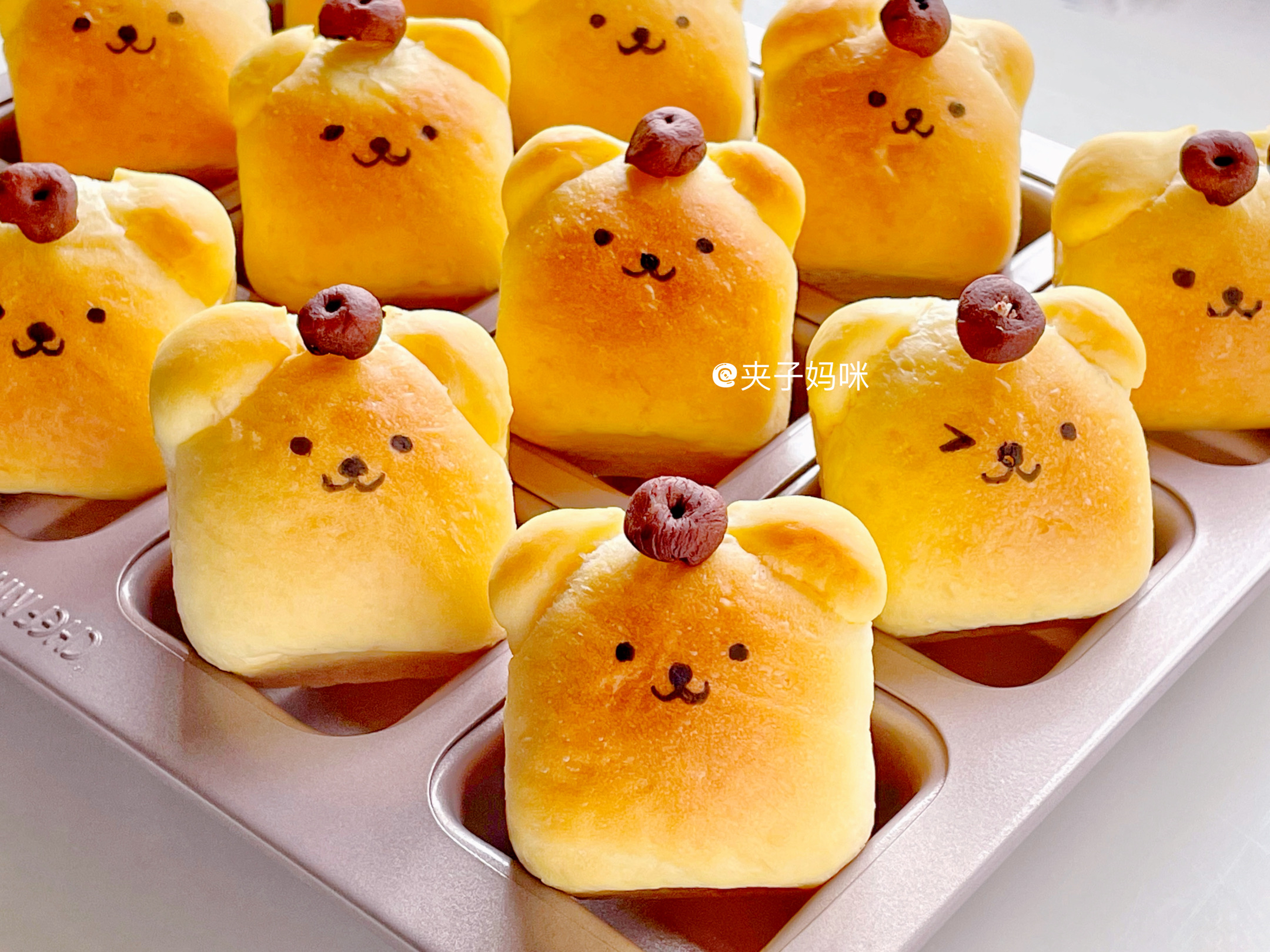 粉色花朵小餐包简单又好吃,可爱的卡通餐包