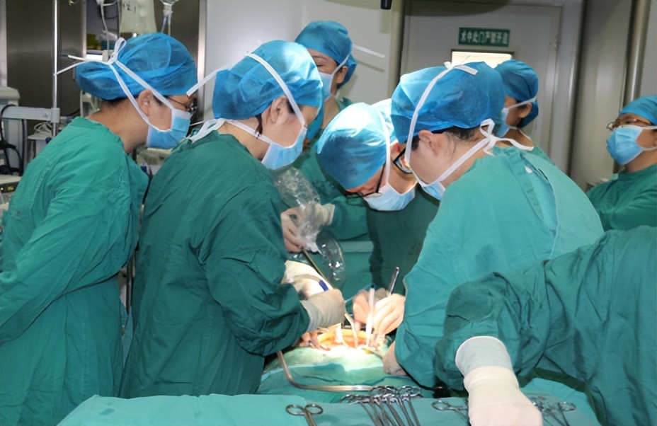 肛裂发病机理,肛裂最主要的临床表现是