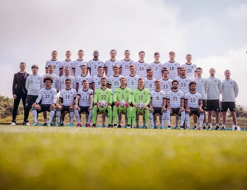 约书亚表情包,德国足球基米希图片