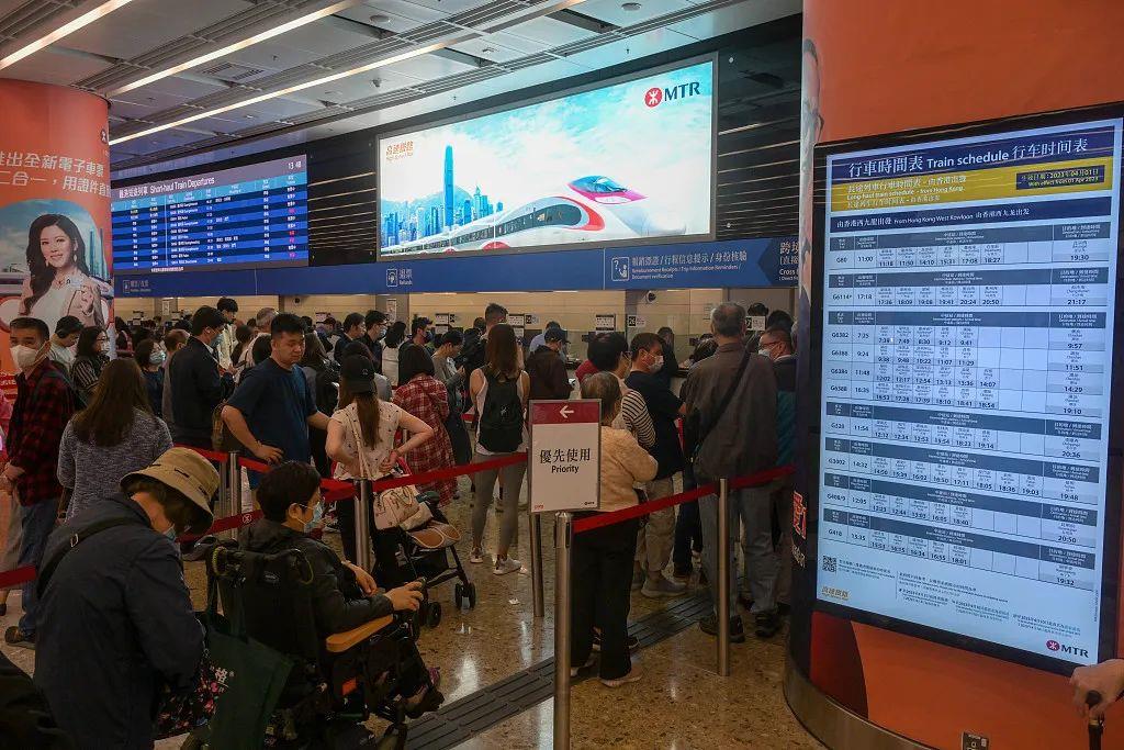 回乡证延期政策今起实施,临时一次性回乡证可以买高铁票吗