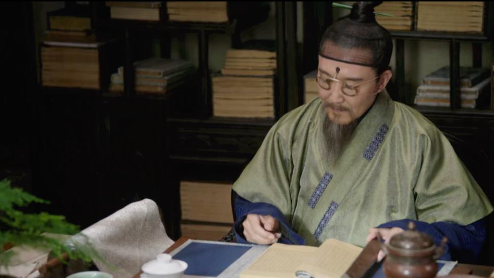 显微镜下的大明帅家默是装疯吗,显微镜之下的大明帅家默结局