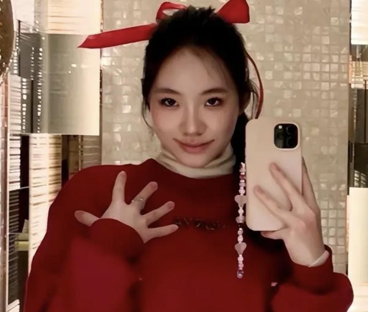 有一种尴尬叫“星二代玩性感”，*裤底**胸部全露，让明星父母都脸红