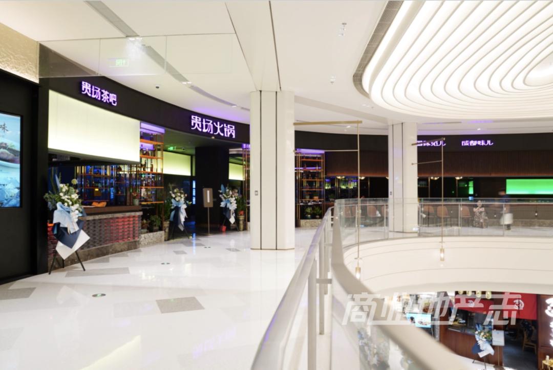 为了提升观察海口万象城的本地化视角,我在海口住了一整周