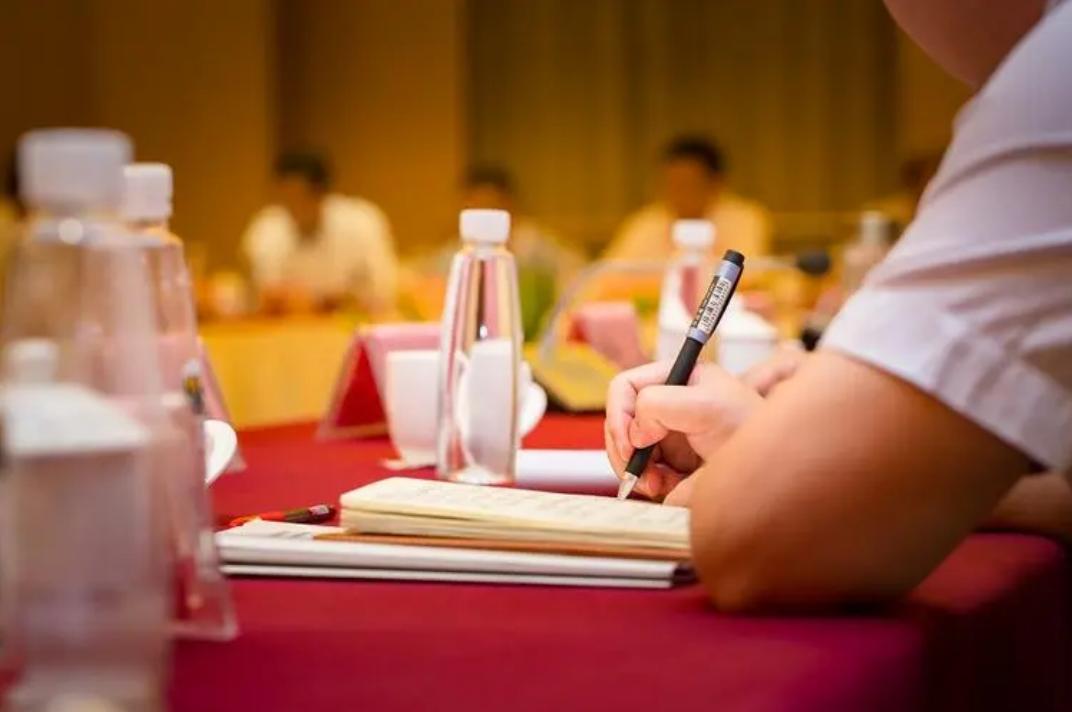 中国*产党共**的信息化——基于*党**和国家重要文献的历程分析（1956-2022）