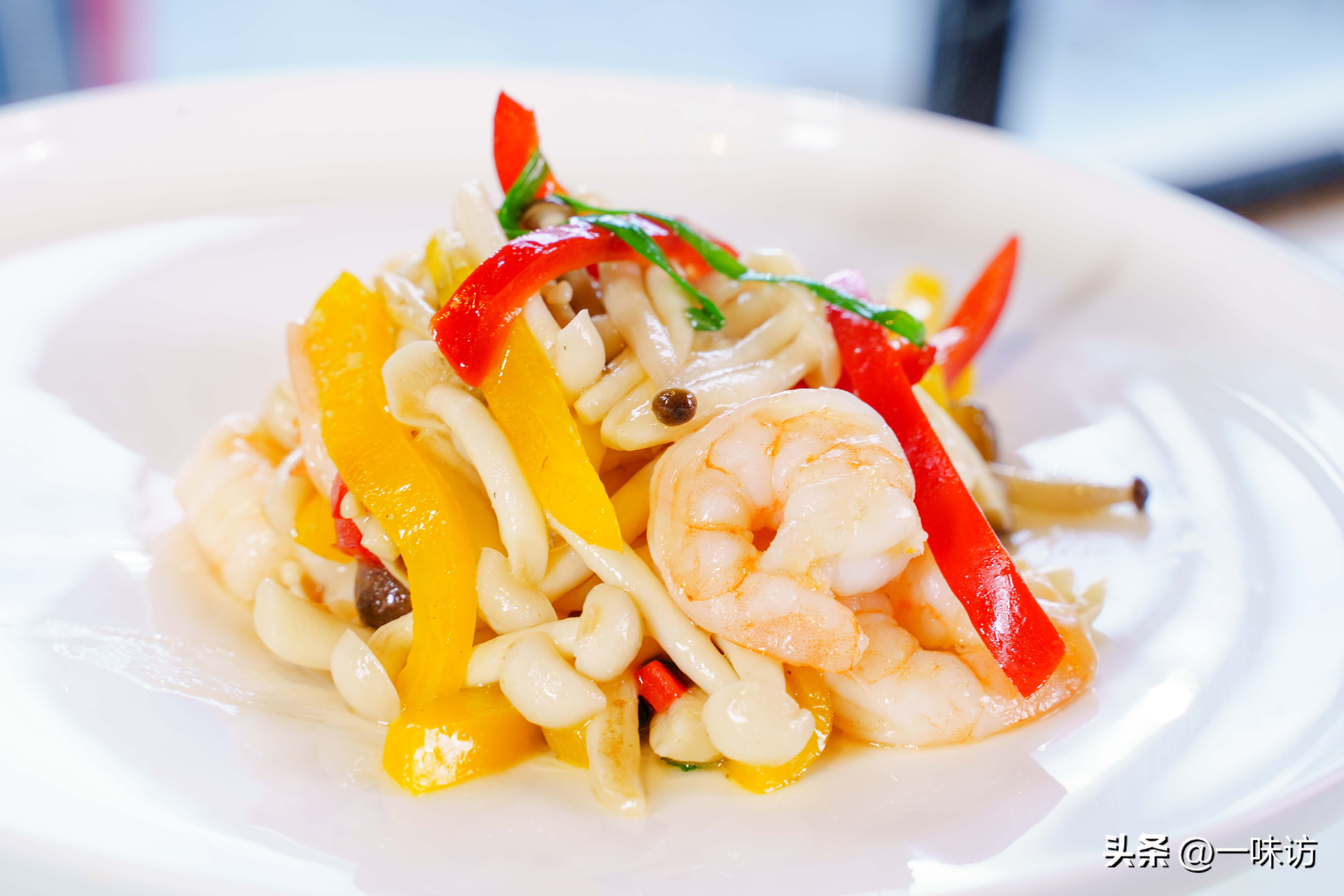 白玉菇炒肉好还是炒虾好呢,白玉菇大虾怎么做好吃