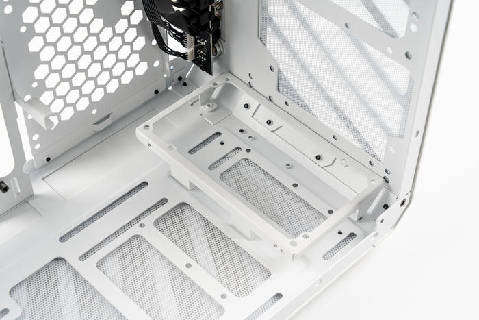 紧凑大白——Z790刀锋+影驰4070TI+机械大师C34PRO极地白装机展示