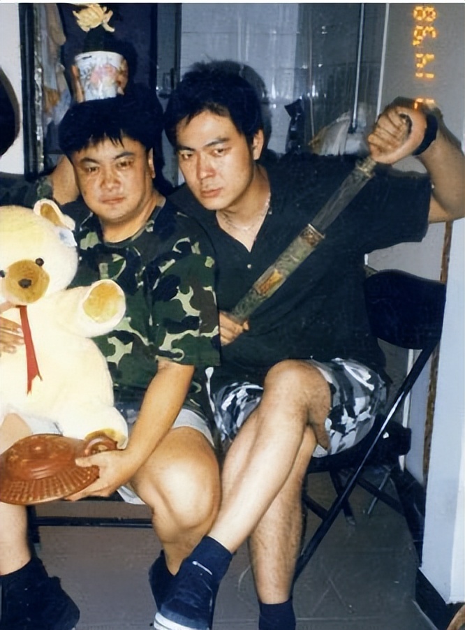 军艺大校草沈腾,沈腾和杨洋谁是军艺校草