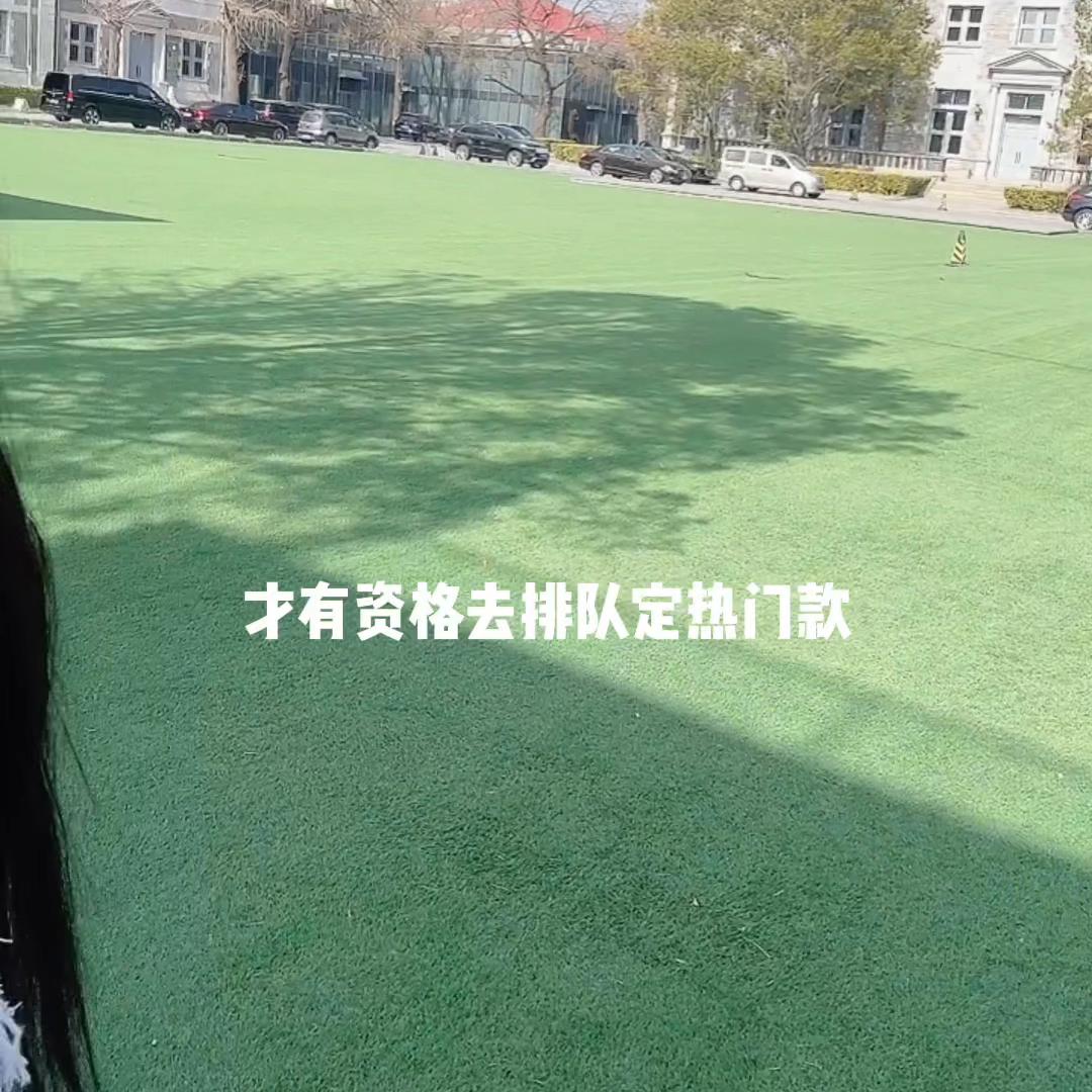 老公上个月给我打了6w，我们决定去买块表，逛了很多表店...