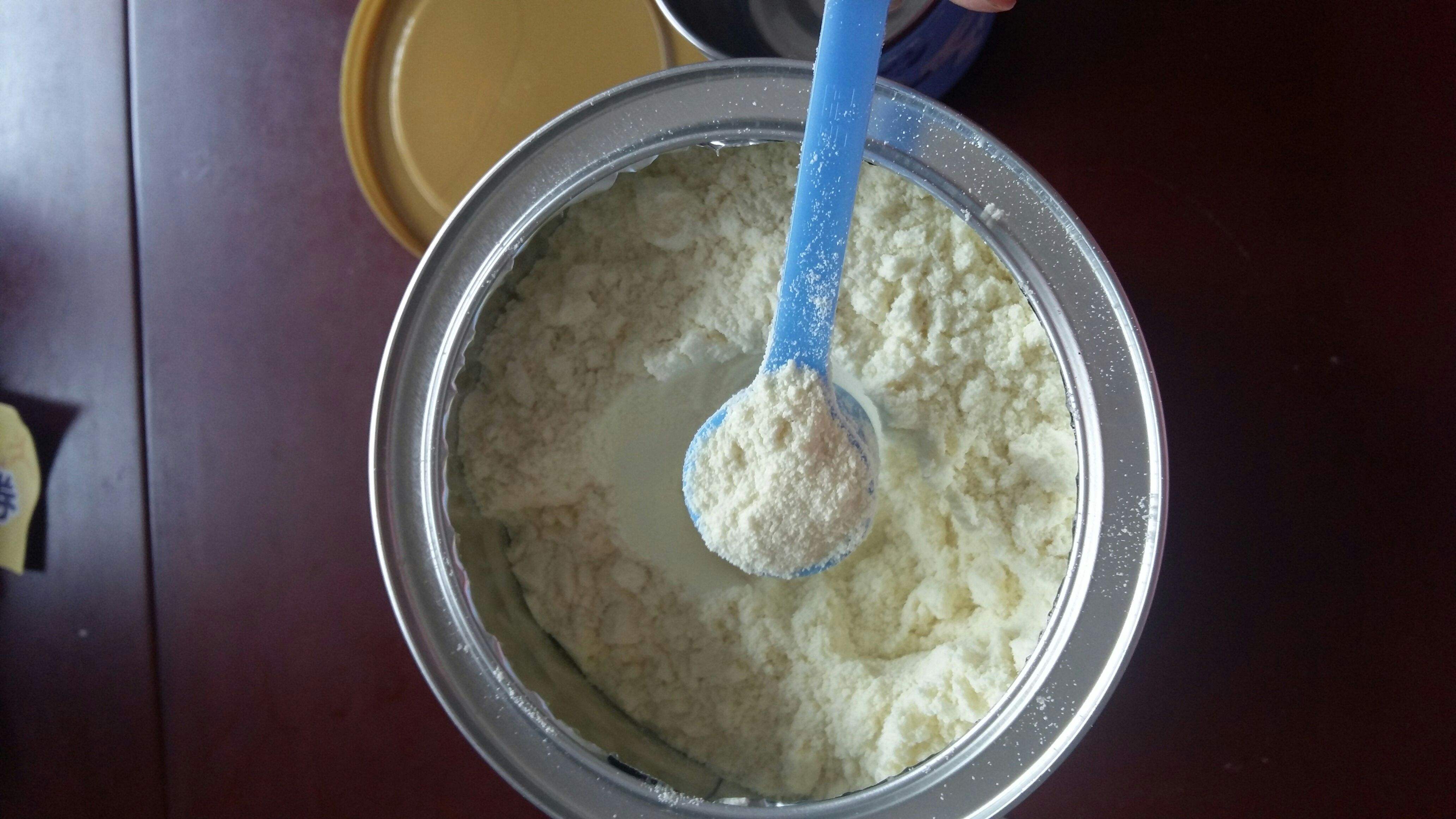 中国奶粉为何号称“天价奶粉”,奶粉行业到底有多暴利?