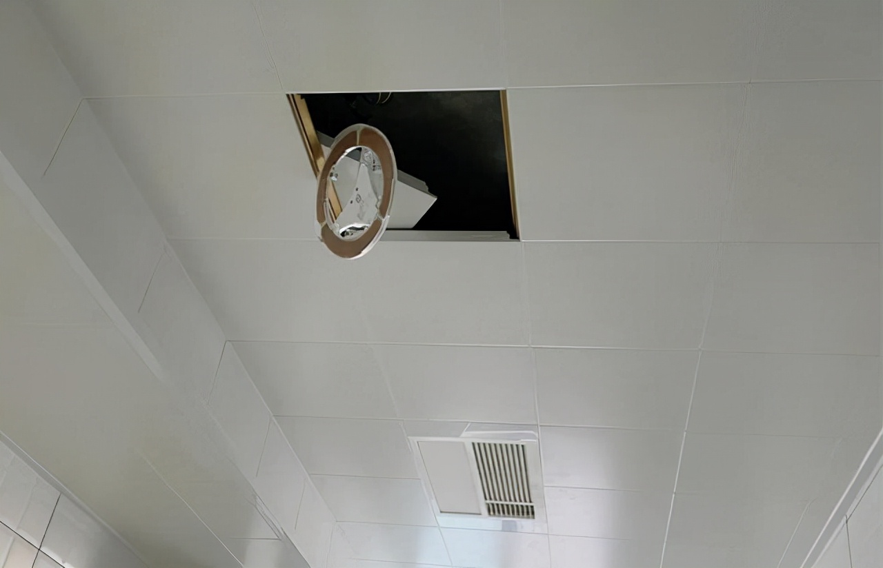 同样装修100平和200平差多少钱,同样100万二手房和新房