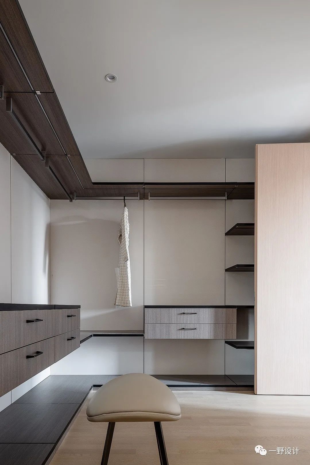 390的溪流缸养多少条斑马,390m