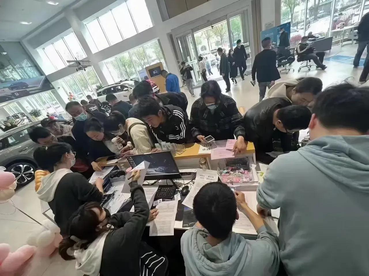 二手车市场买车流程及注意事项,第一次买车去4s店的注意事项